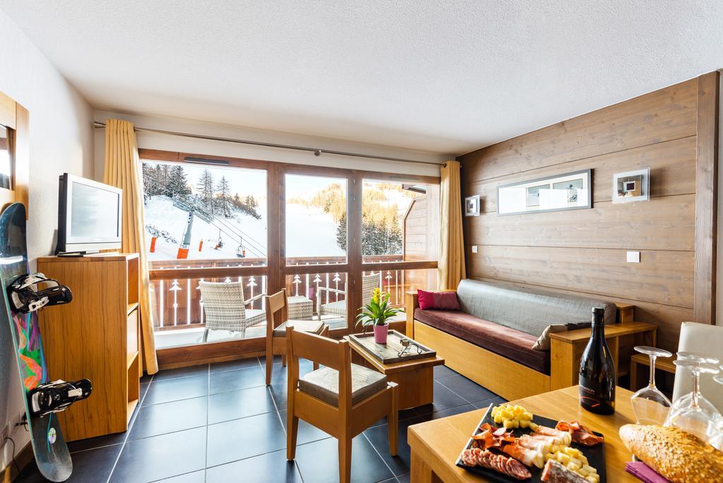 Travelski Home Premium - Residence Les Chalets D'Edelweiss ลาปลาญ ภายนอก รูปภาพ